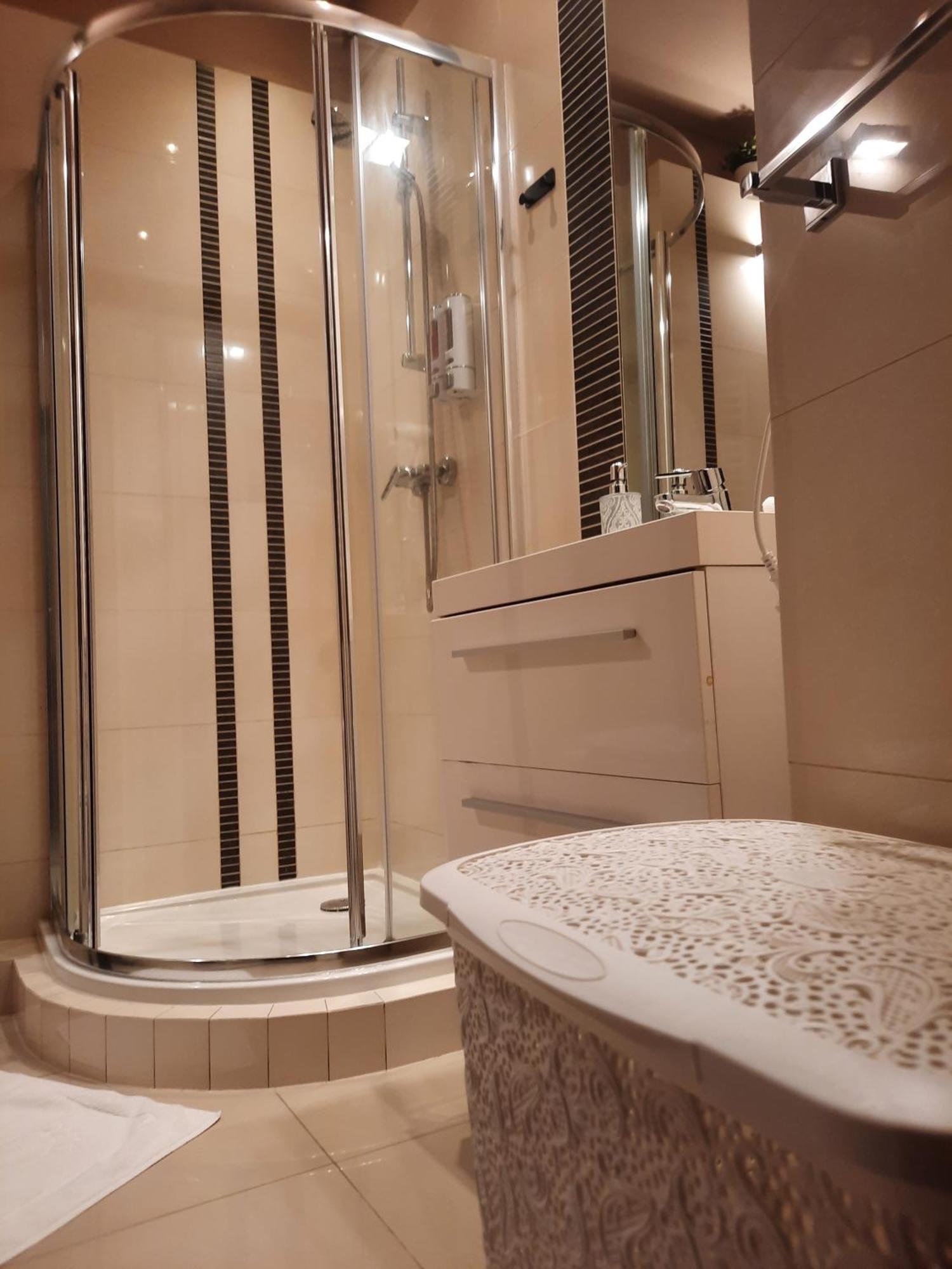 Luxury Senate Apartment Красков Екстериор снимка