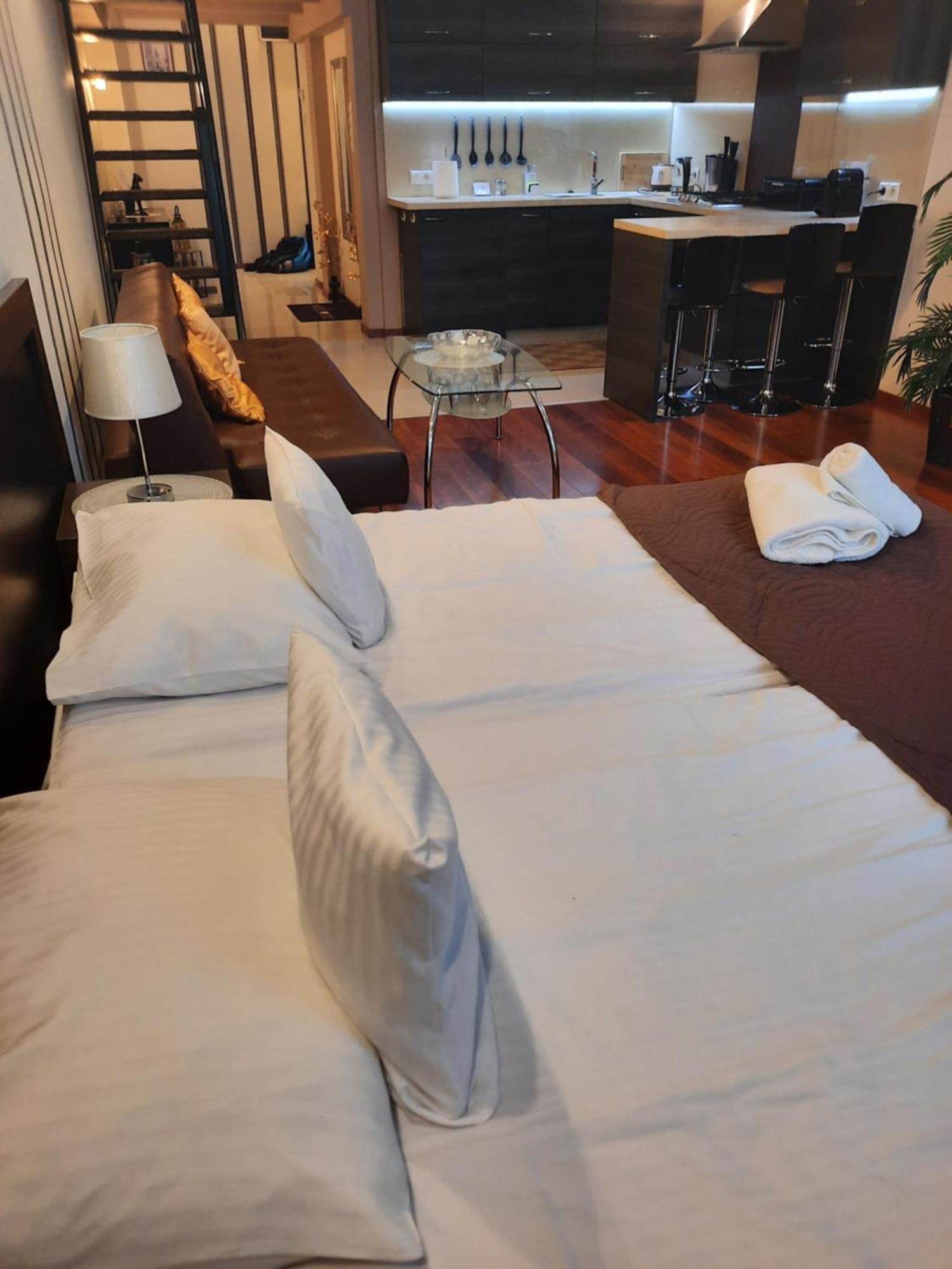 Luxury Senate Apartment Красков Екстериор снимка